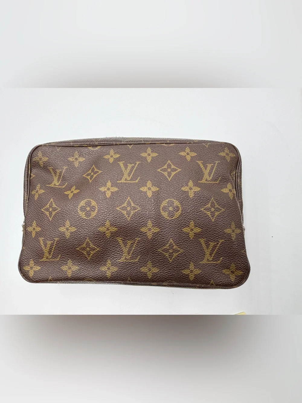 Louis Vuitton Monogram Trousse 23 Toiletry Pouch W/Dust Bag Very Good Condition - Picture 3 of 15